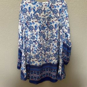 Long sleeve pattern dress